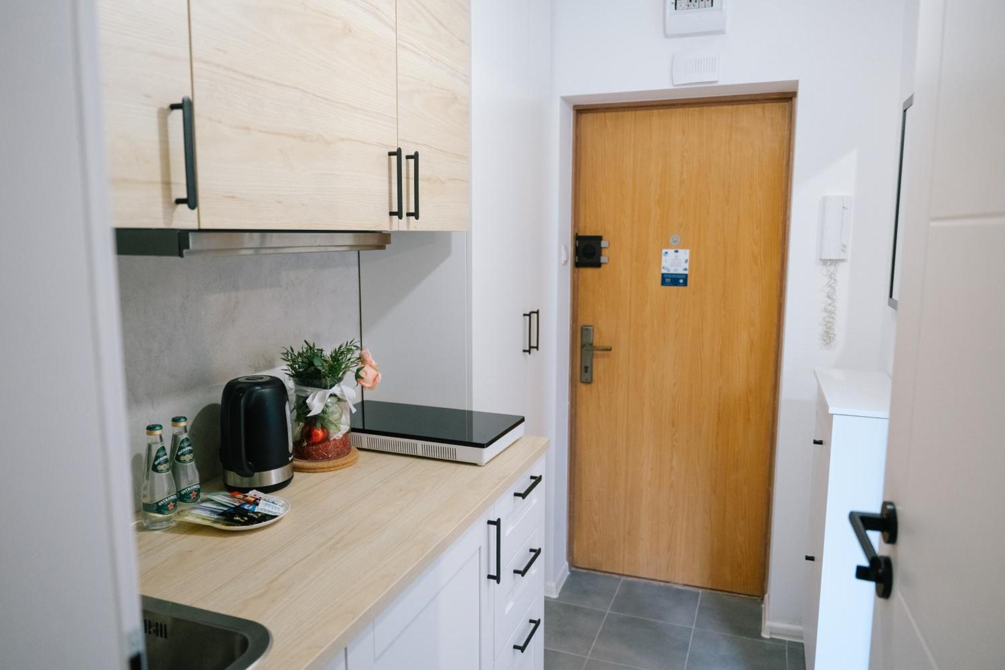 Warsaw Ochota - Top Location, Park&Tram Nearby - By Rentujemy Exterior foto